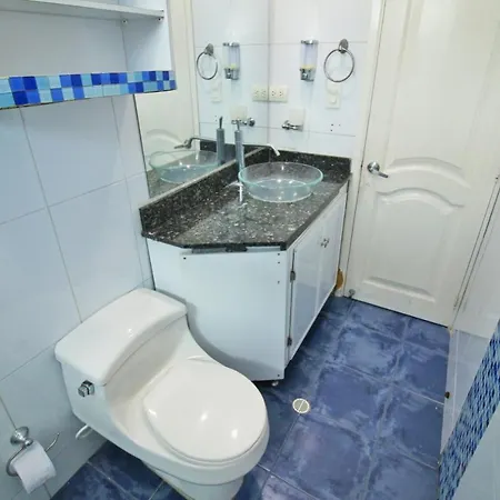 De 3 Habitaciones, 1103 *